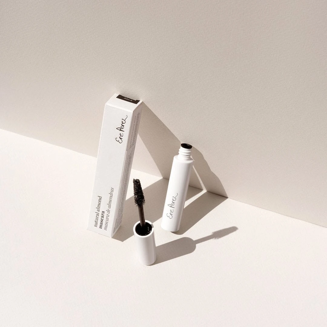 Natural Almond Mascara - Image 10