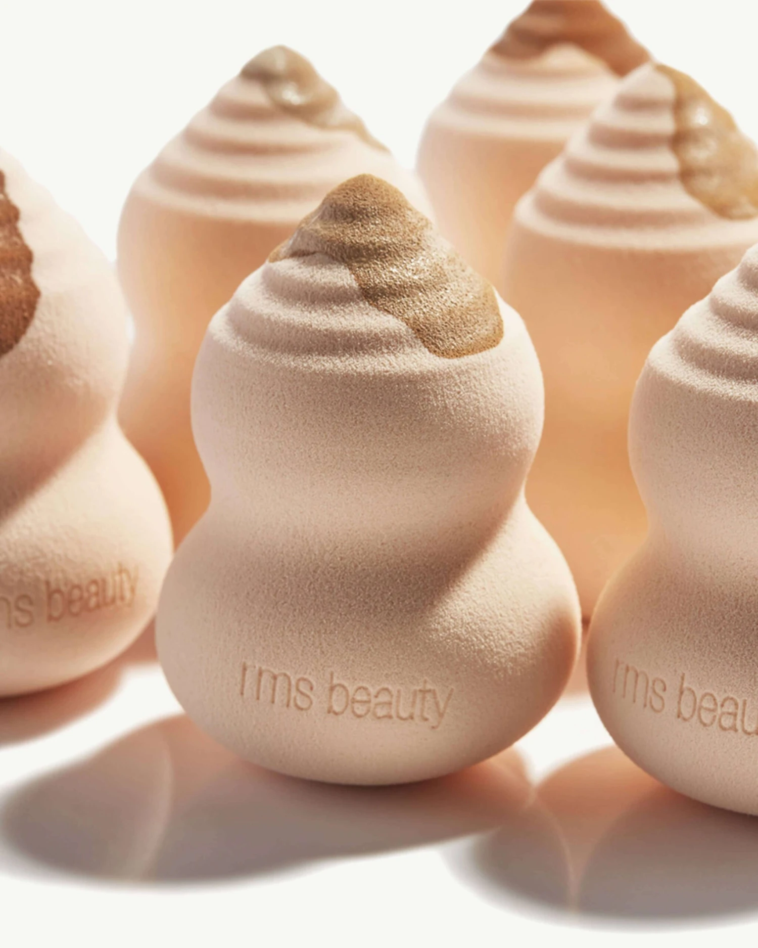 RMS Beauty Skin2Skin Beauty Sponge - Image 7