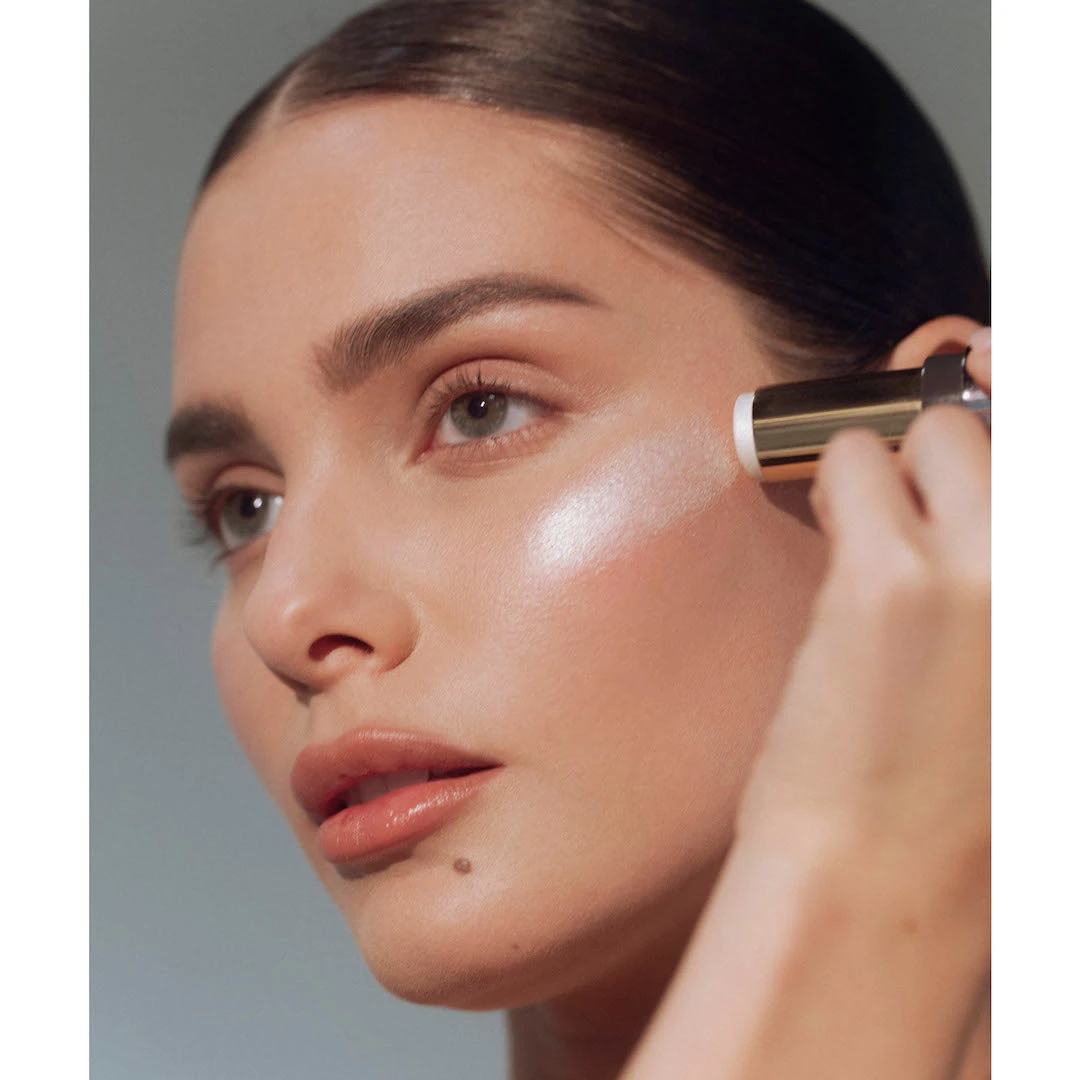 RÓGLOW Skin Stick Highlighter - Image 3