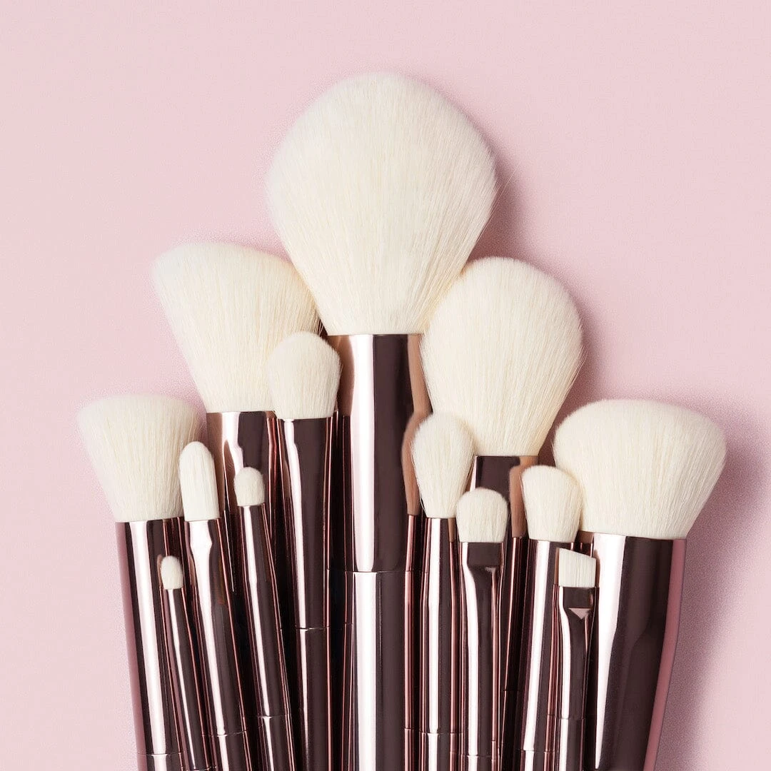 Sustainable Luxury Contour Brush - Image 3