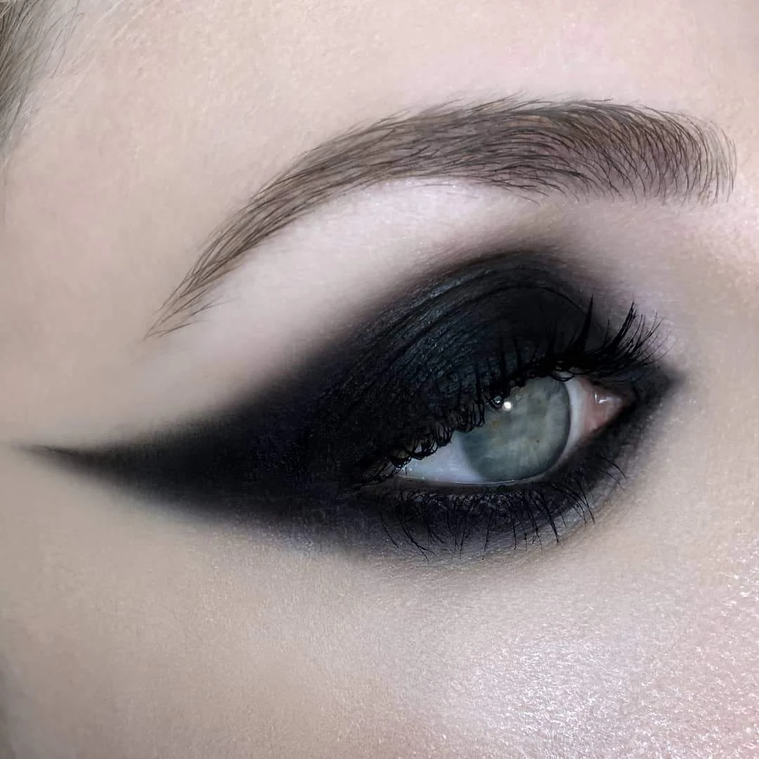The Black Orb Enigmatic Kohl Eyeliner - Image 5
